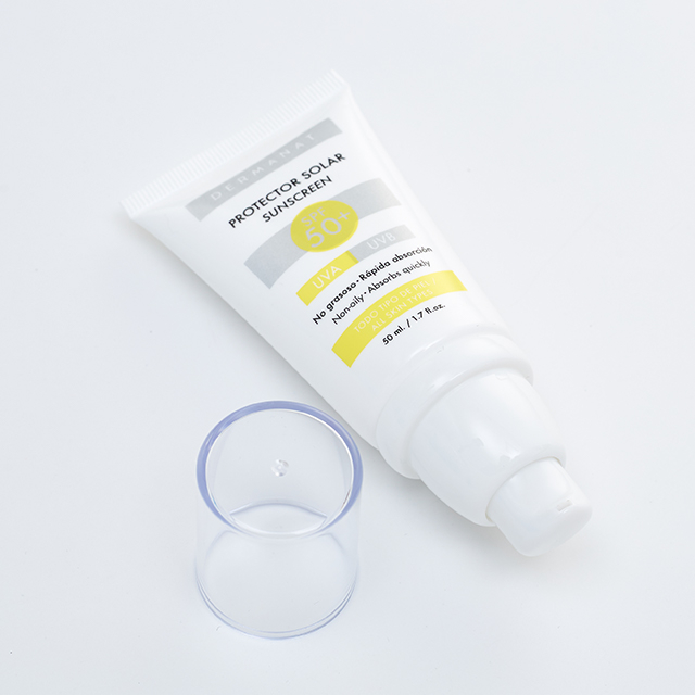 Tube de crème solaire cosmétique de pompe sans air en plastique PE 