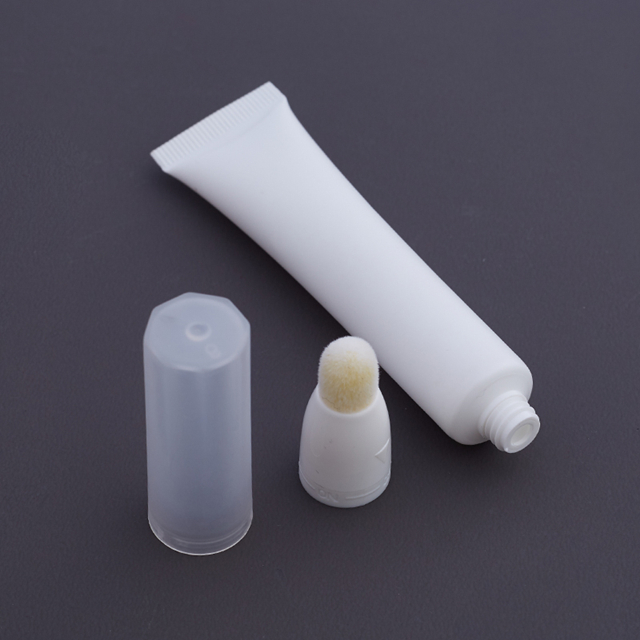 Tube vide de cr&egrave;me pour les yeux avec applicateur &eacute;ponge de 8 ml &agrave; 15 ml