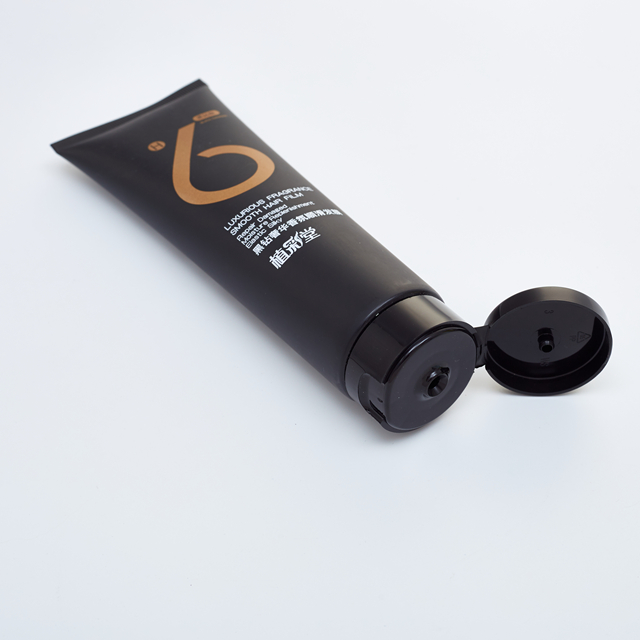 Nettoyant pour le visage, cr&egrave;me pour les mains, lotion pour le corps, tube PE &agrave; compression douce